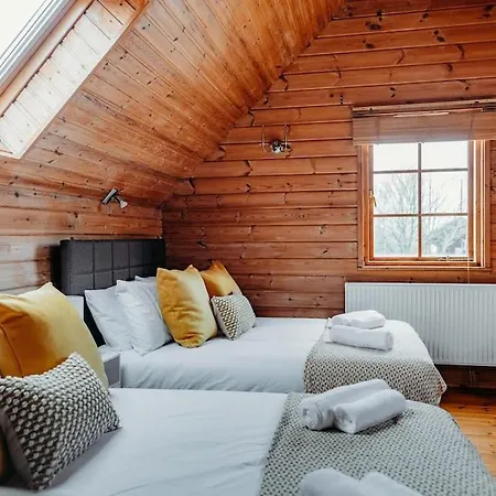 Holiday home Finlodge- Pet-friendly Scandinavian Callington